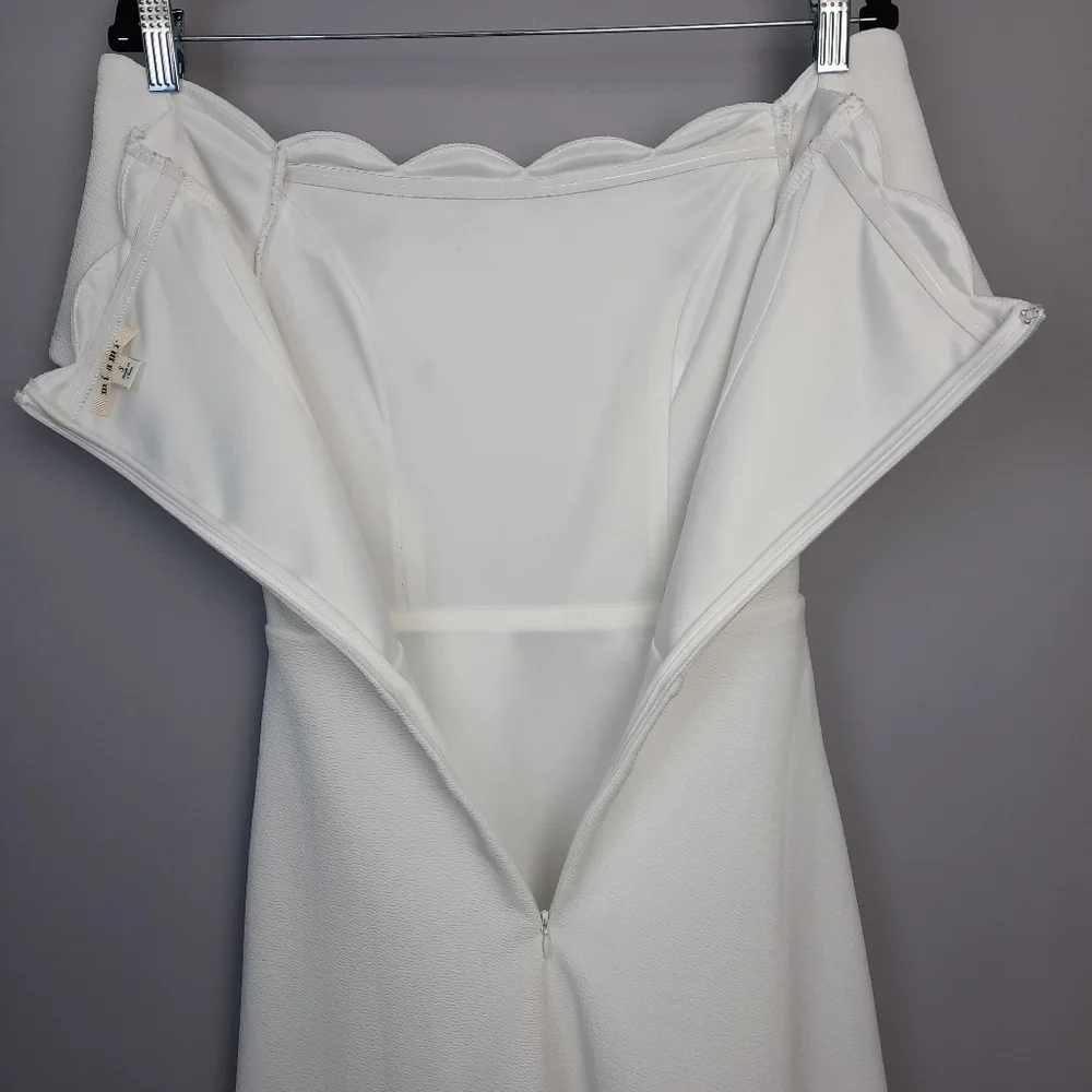 Miami White Off-the-Shoulder Short Sleeve Fit & Flare Mini Dress size Small - Picture 4 of 12